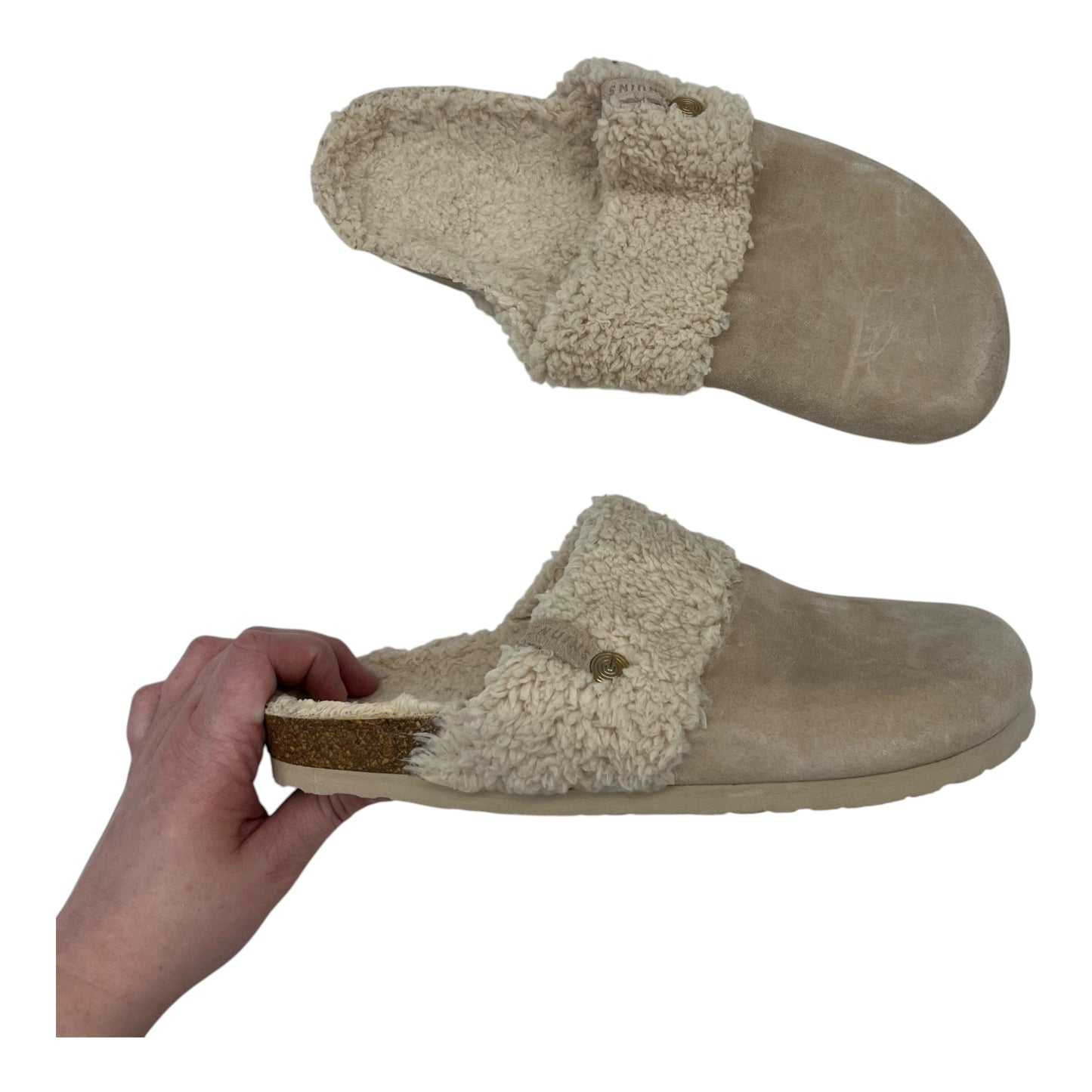 Shoes Flats By Clothes Mentor In Cream, Size:9