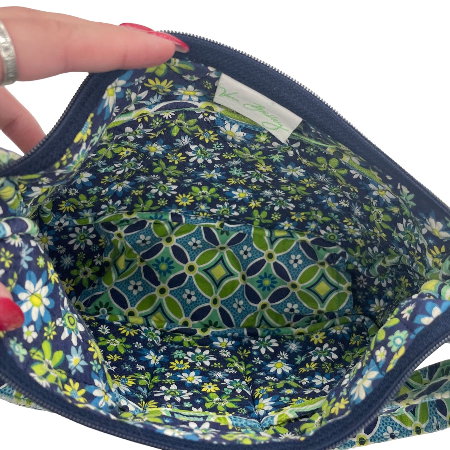 VERA BRADLEY HANDBAG, Size MEDIUM