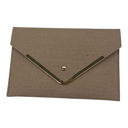 Clutch By Clothes Mentor In Tan, Size:Medium