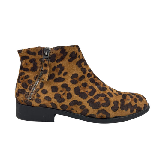 Boots Ankle Flats By Time And Tru In Animal Print, Size:8L