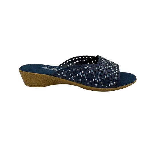 Sandals Flats By Cma In Blue, Size:6