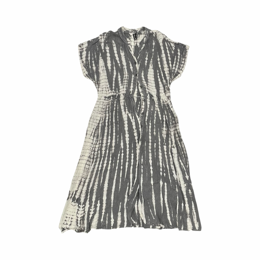 Dress Casual Maxi By Clothes Mentor In Cream & Grey, Size:S