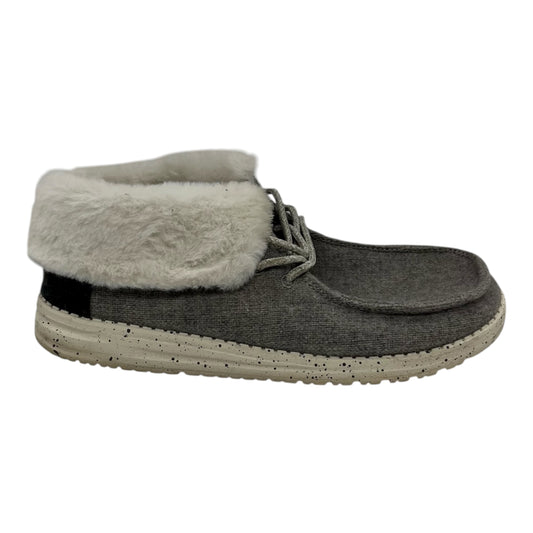 Shoes Flats By Hey Dude In Grey, Size:7