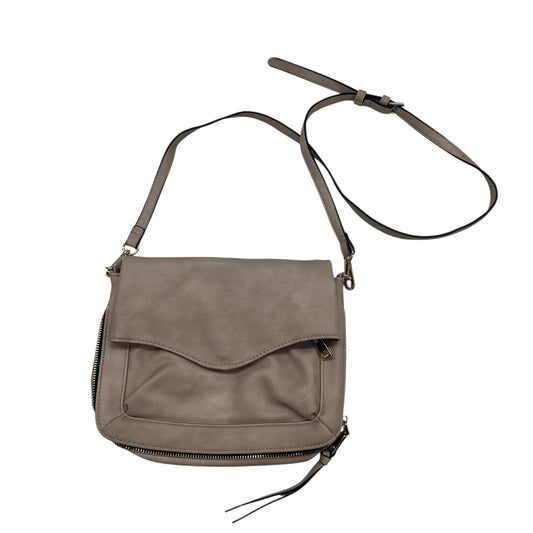 Crossbody By Clothes Mentor In Tan, Size:Medium