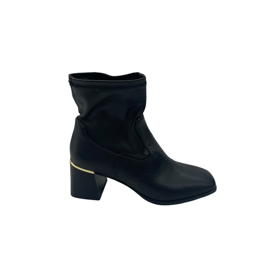 BLACK BOOTS ANKLE HEELS by CLOTHES MENTOR Size:6