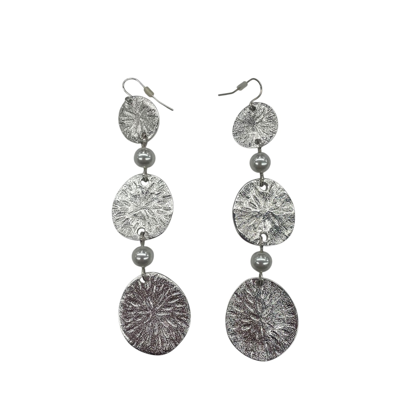 Earrings Dangle/Drop By Clothes Mentor In Silver