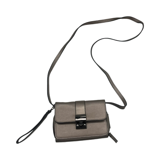 Crossbody Designer By Sondra Roberts In Brown & Cream, Size:Small