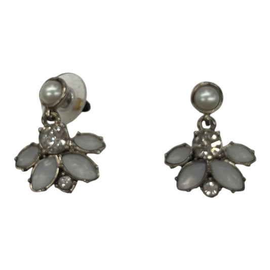 Earrings Dangle/Drop By Clothes Mentor In Silver