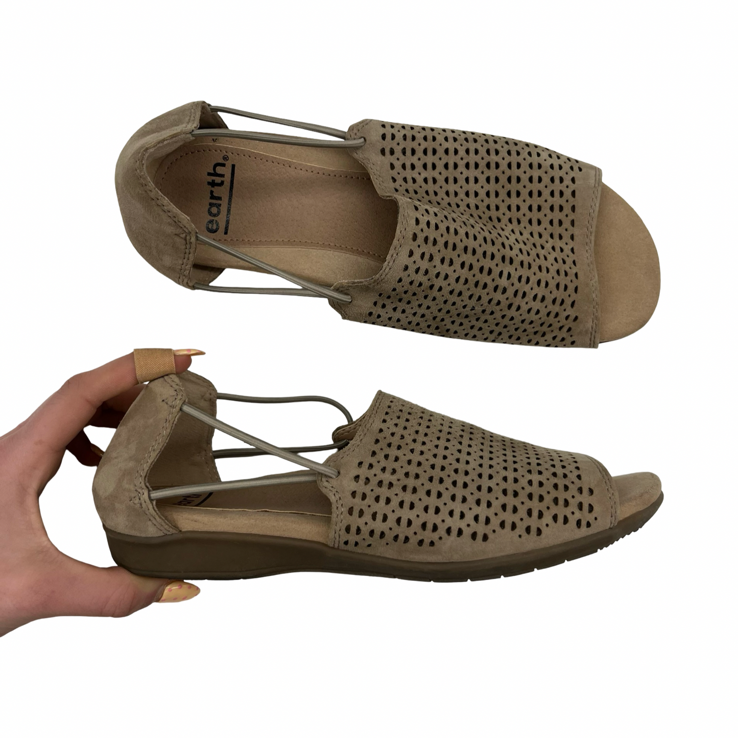 Sandals Flats By Earth In Brown, Size:6