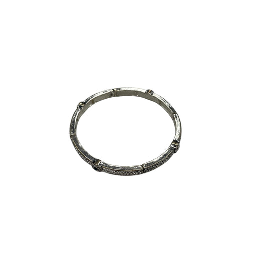 Bracelet Bangle By Clothes Mentor In Silver