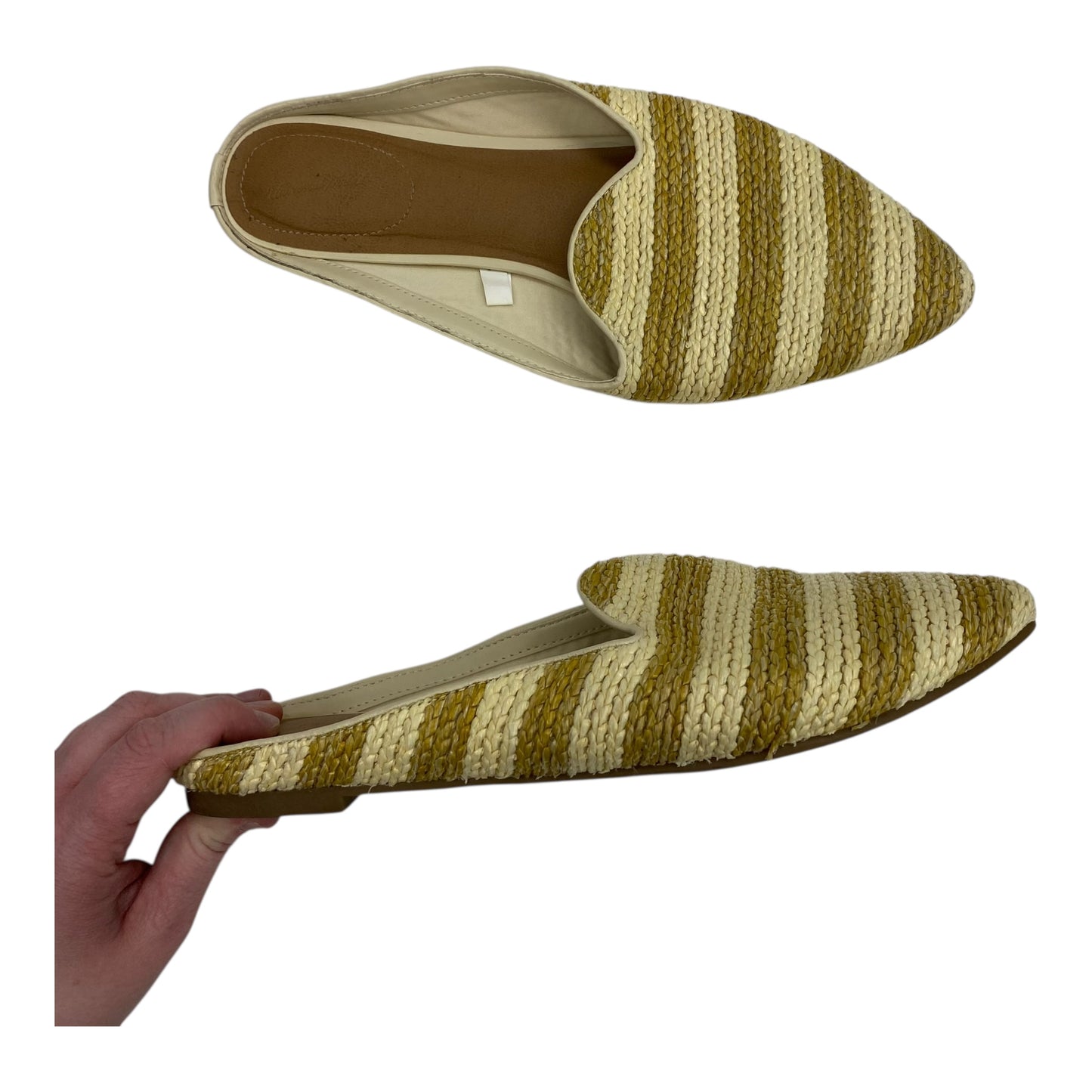 Shoes Flats By Universal Thread In Cream & Tan, Size:11