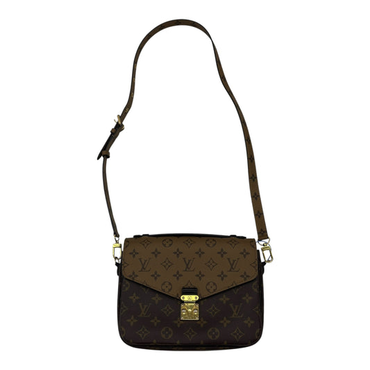 Crossbody Luxury Designer By Louis Vuitton In Brown, Size:Medium
