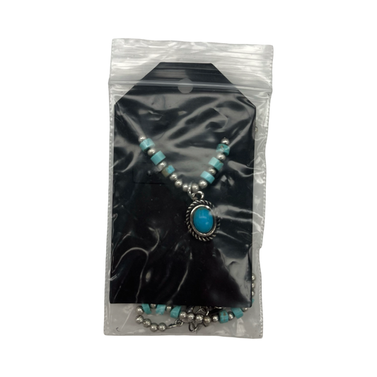 Necklace Pendant By Clothes Mentor In Green & Silver