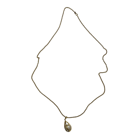 Necklace Pendant By Clothes Mentor In Gold