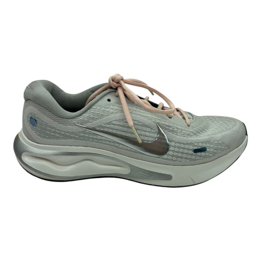 SHOES ATHLETIC by NIKE In GREY, Size: 9