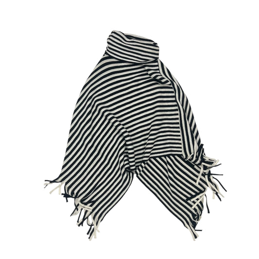 Poncho By Cmf In Black & Cream, Size:Osfm