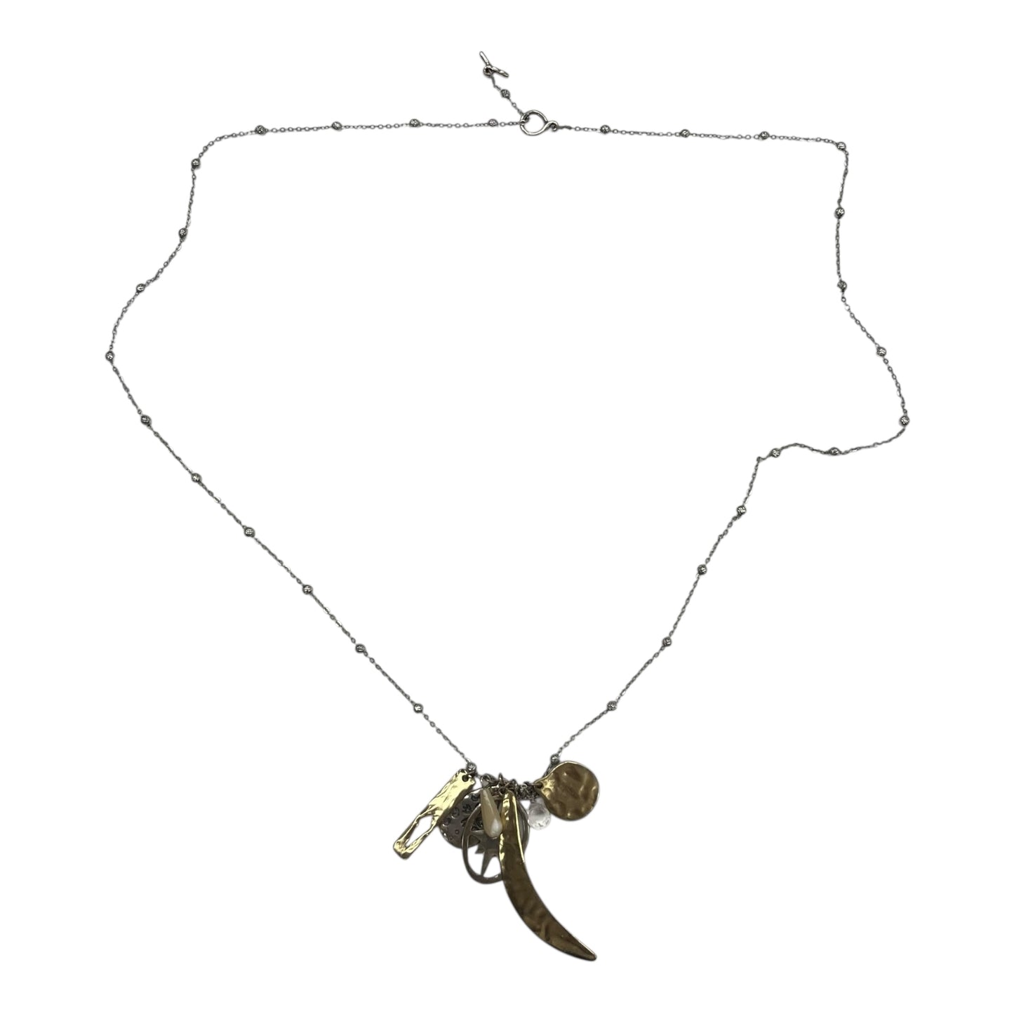 Necklace Charm By Clothes Mentor In Gold & Silver