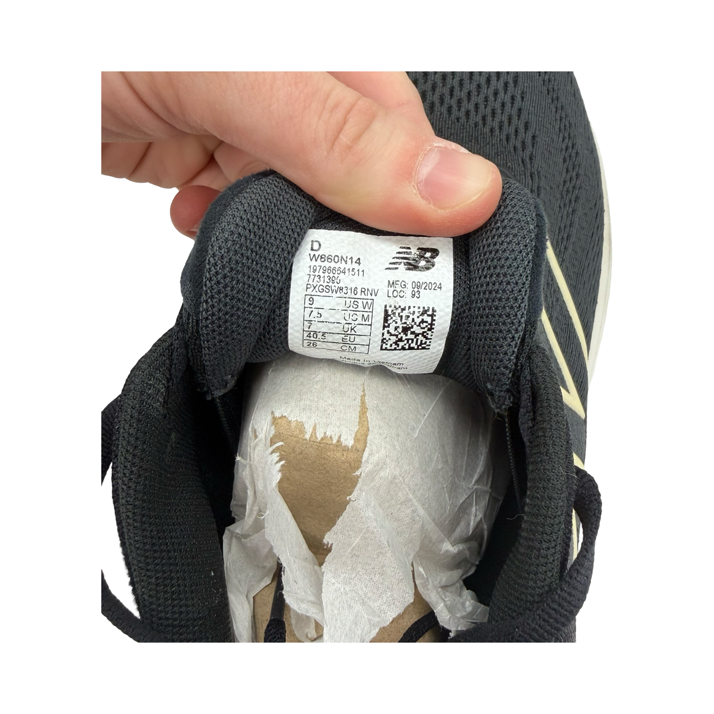 Shoes Athletic By New Balance In Black & Cream, Size:9