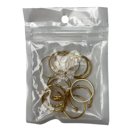 Ring Stackable By Clothes Mentor In Gold