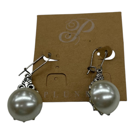 Earrings Dangle/Drop By Plunder In Silver