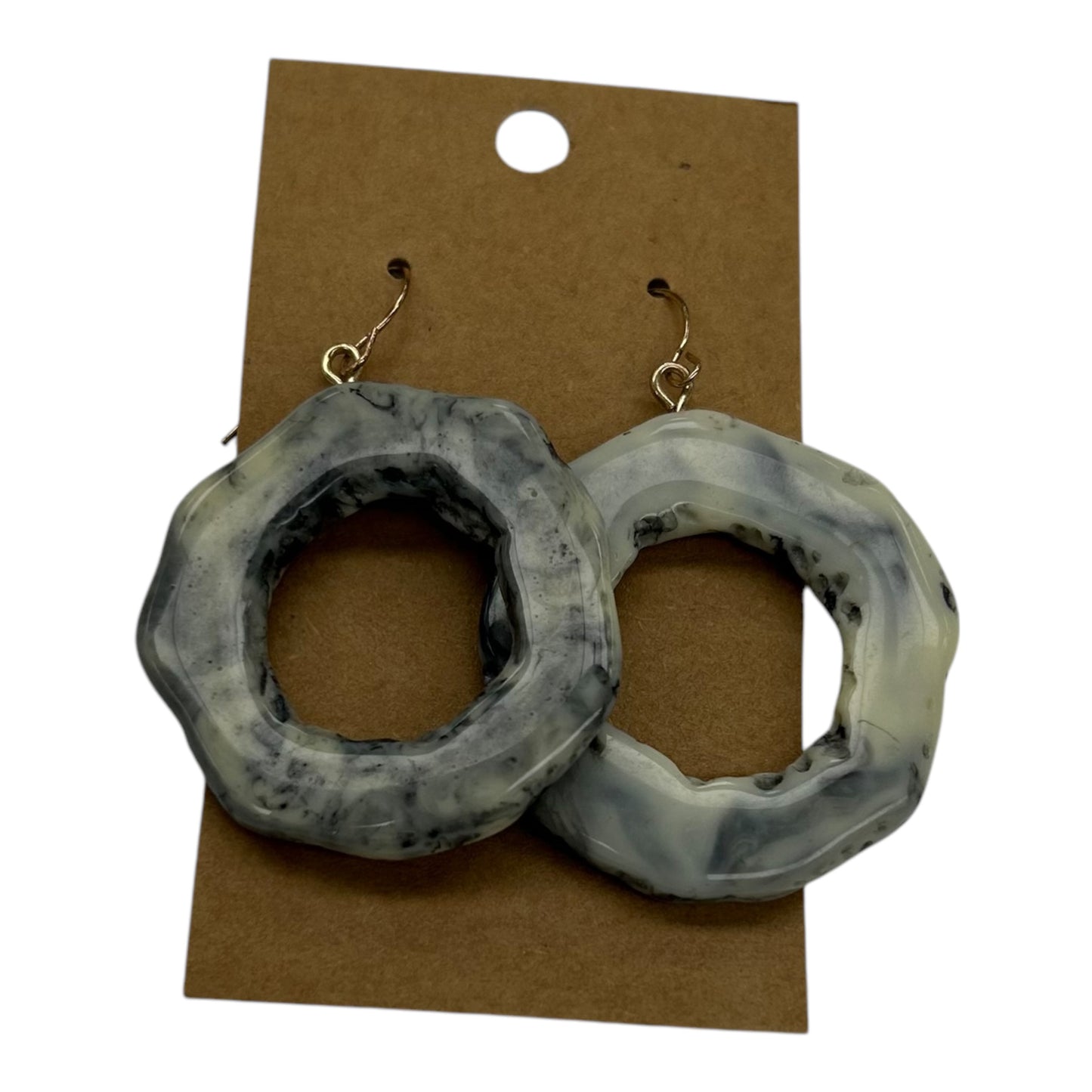 Earrings Hoop By Clothes Mentor In Grey