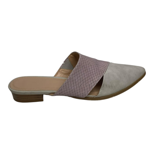Shoes Flats By Clothes Mentor In Grey & Pink, Size:7