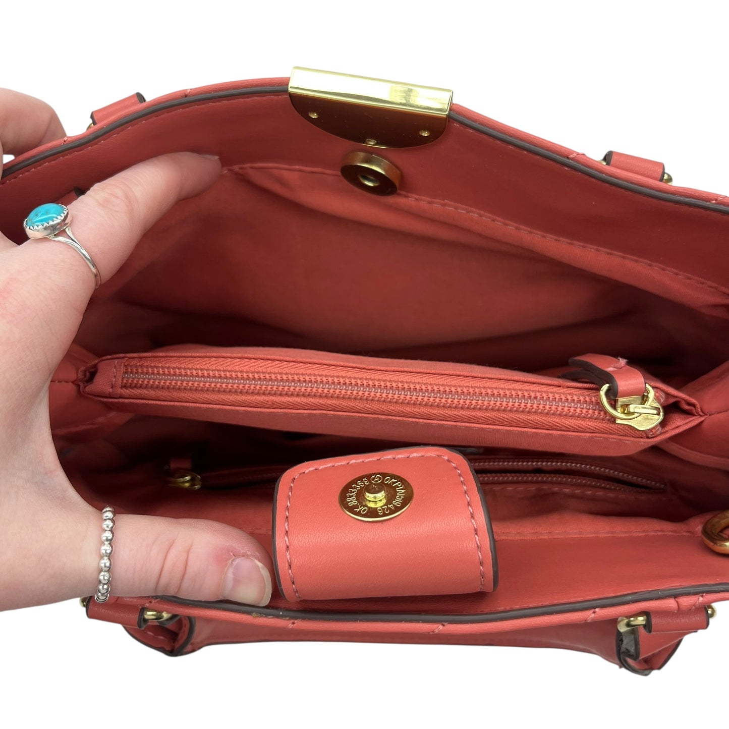 Handbag By Liz Claiborne In Pink, Size:Medium