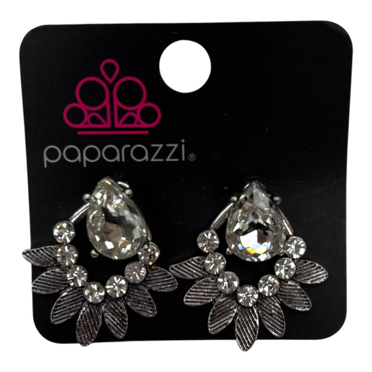 Earrings Dangle/Drop By Paparazzi In Silver