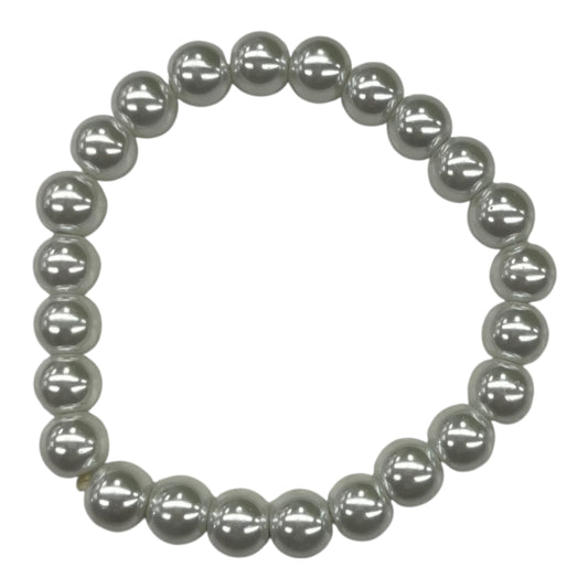 Bracelet Beaded By Clothes Mentor In White, Size:02 Piece Set