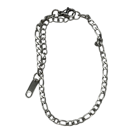 Bracelet Chain By Clothes Mentor In Silver