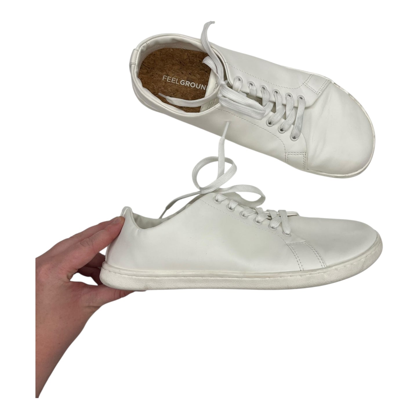 Shoes Sneakers By Clothes Mentor In White, Size:11