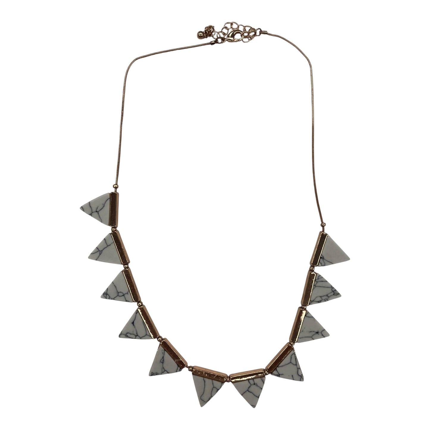 Necklace Statement By Clothes Mentor In Gold & White