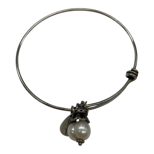 Bracelet Bangle By Clothes Mentor In Silver