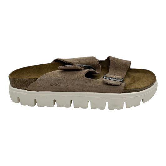 Sandals Flats By Cma In Brown, Size:10