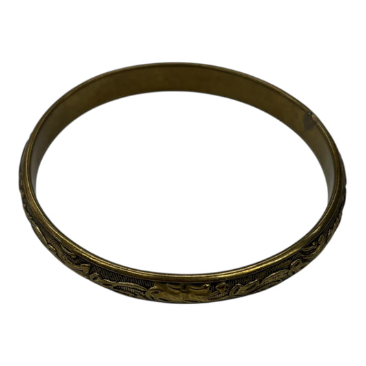 Bracelet Bangle By   Clothes Mentor In Gold