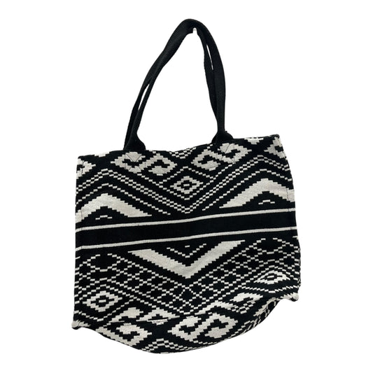 Tote By Clothes Mentor In Black & Cream, Size:Medium