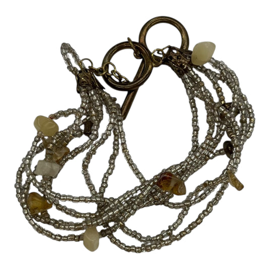 Bracelet Beaded By Clothes Mentor In Tan