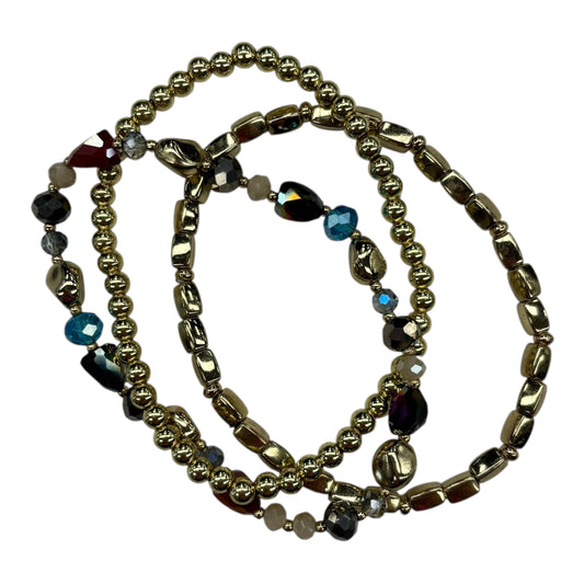 Bracelet Beaded By Clothes Mentor In Gold