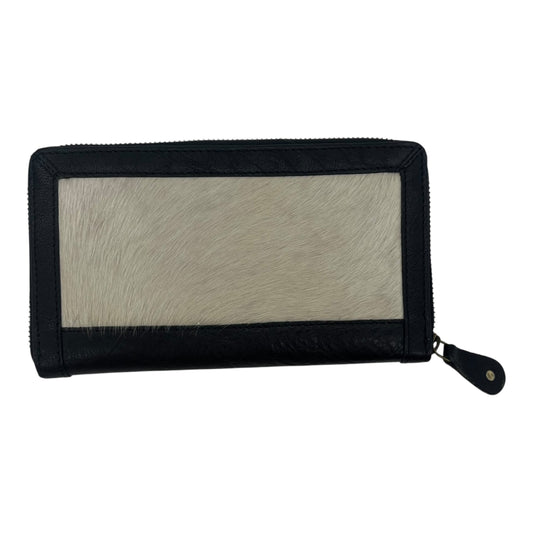 Wallet By Clothes Mentor In Black, Size:Medium