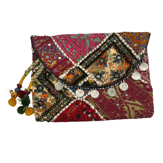 Clutch By Clothes Mentor In Multi, Size:Large