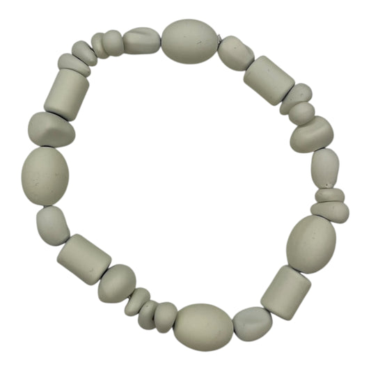 Bracelet Beaded By Clothes Mentor In Cream