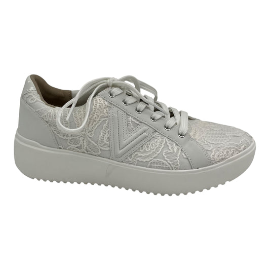 Shoes Sneakers By Vionic In White, Size:9.5