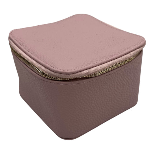Jewelry Case By Clothes Mentor In Pink